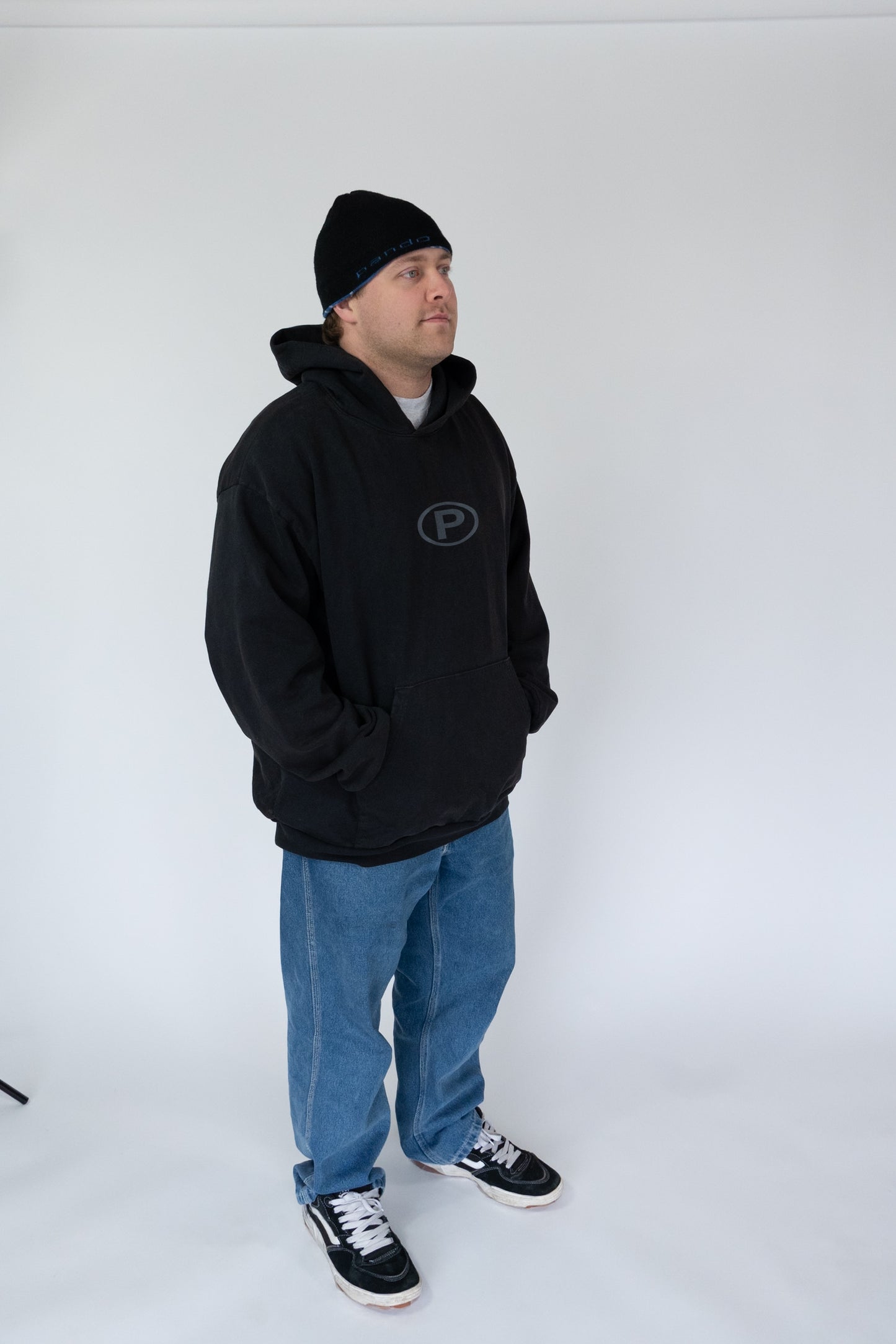 HEAVYWEIGHT P HOODIE "BLACK"