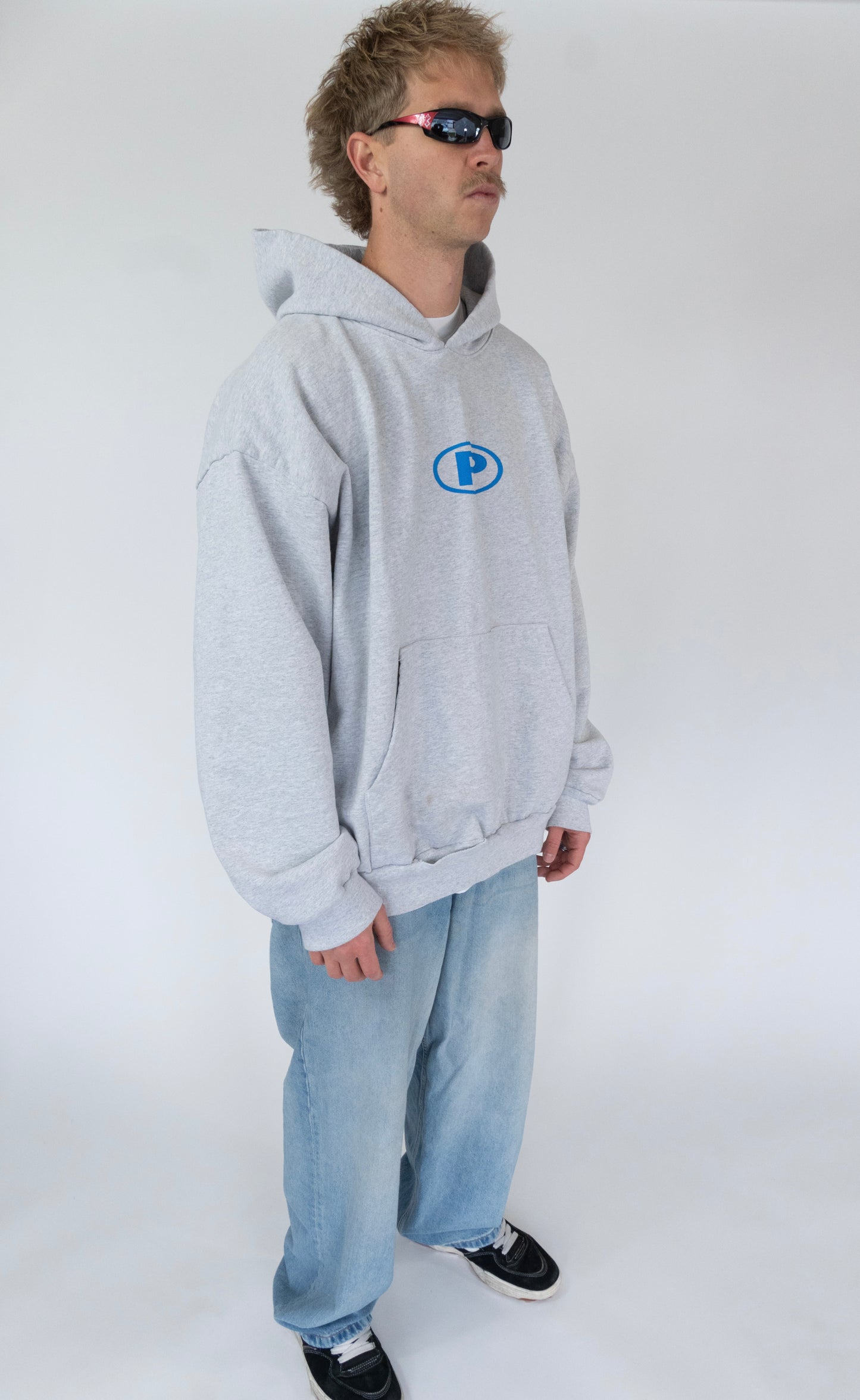 HEAVYWEIGHT P HOODIE "HEATHER GREY"